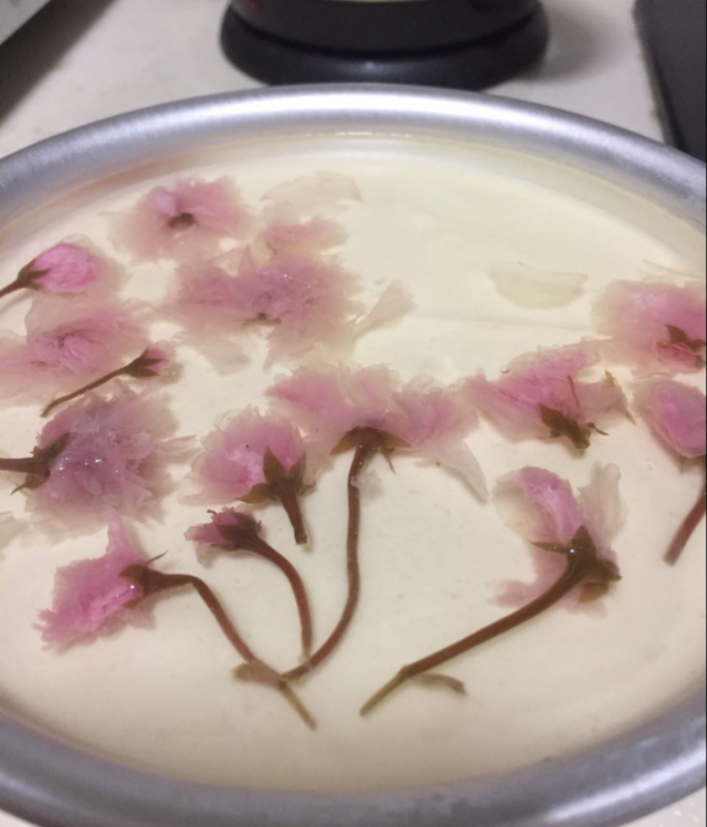 颜值爆表的樱花慕斯。（6寸圆模）