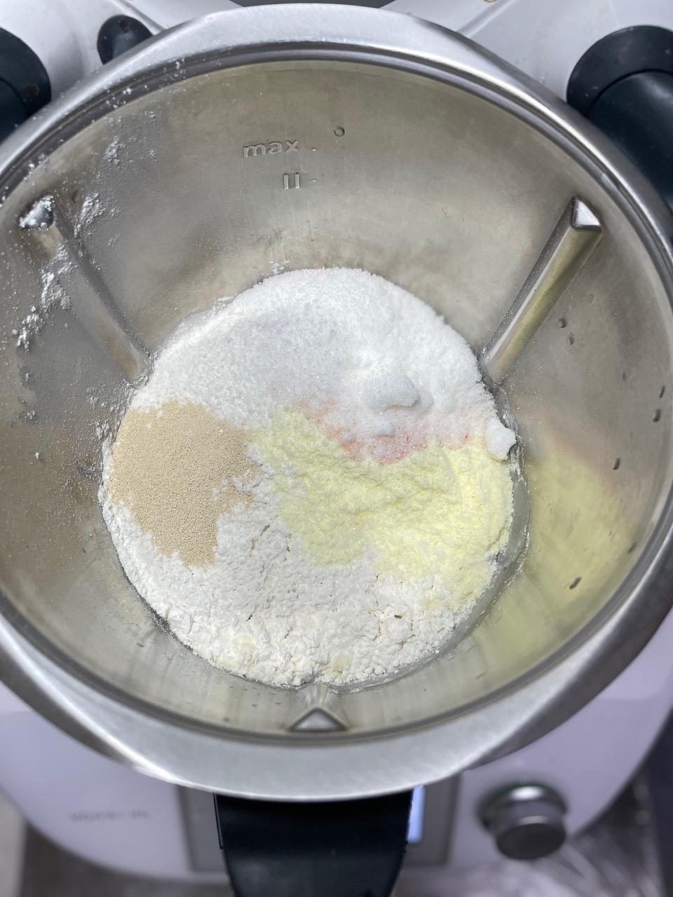 纯奶手撕吐司的做法 步骤1