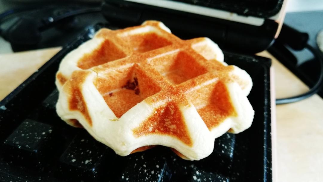无需烤箱❗️酸奶肉松华夫饼，好吃到没朋友