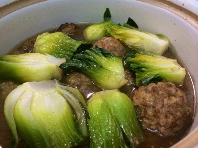 肉圆小白菜汤