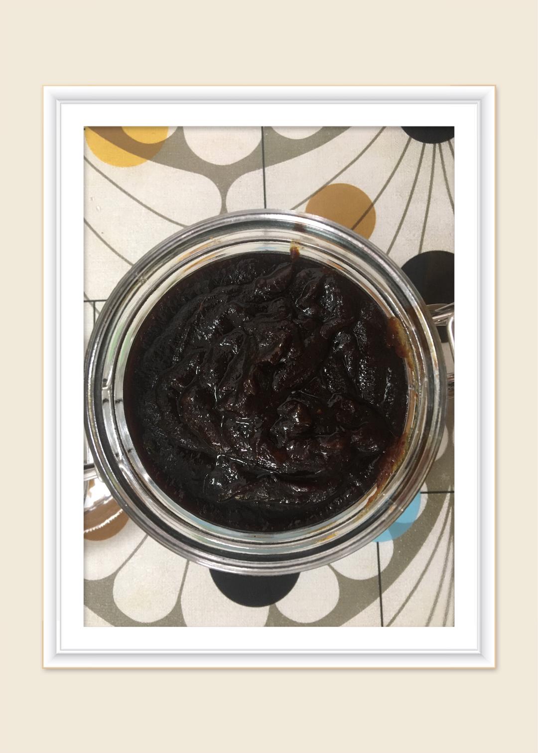 生姜红枣枸杞红糖膏