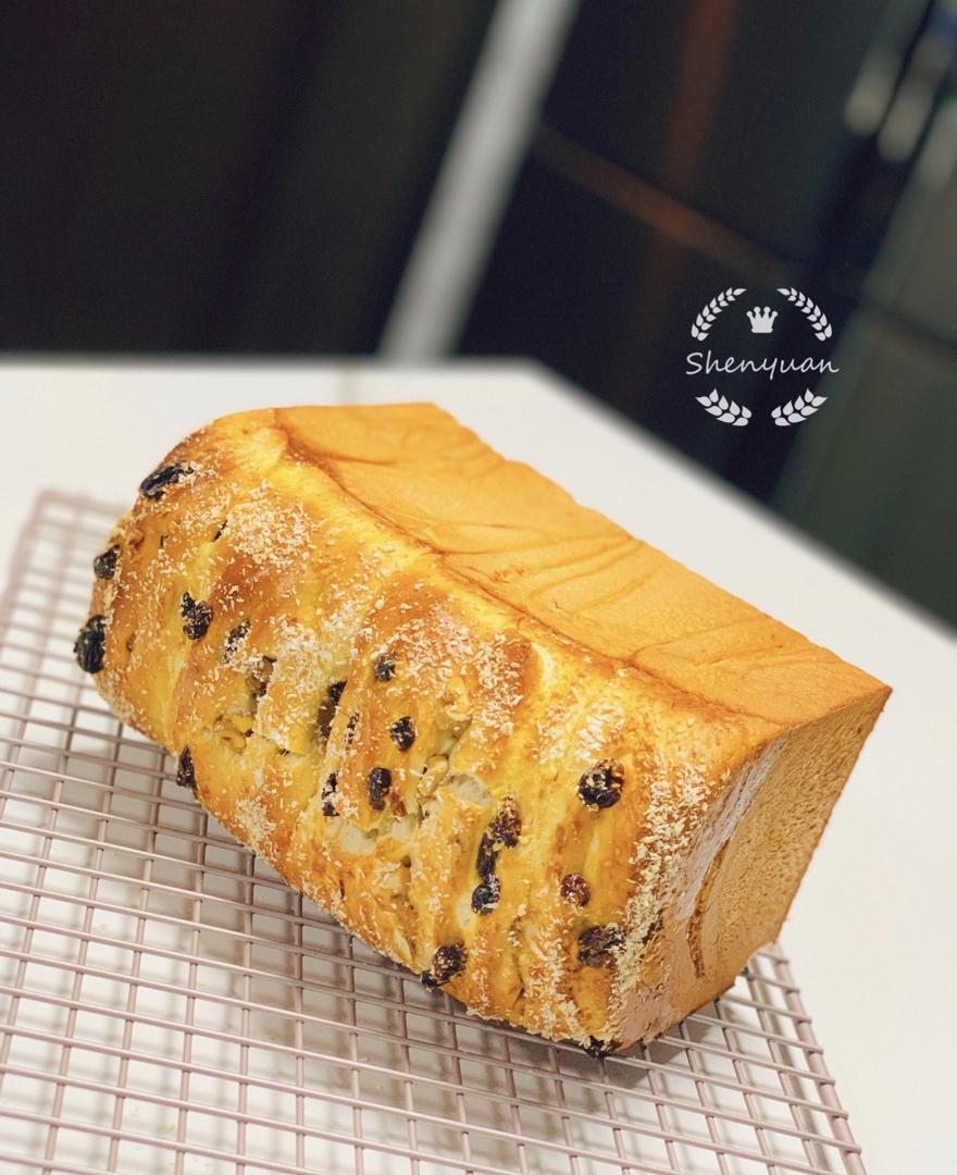 手撕蔓越莓炼乳吐司