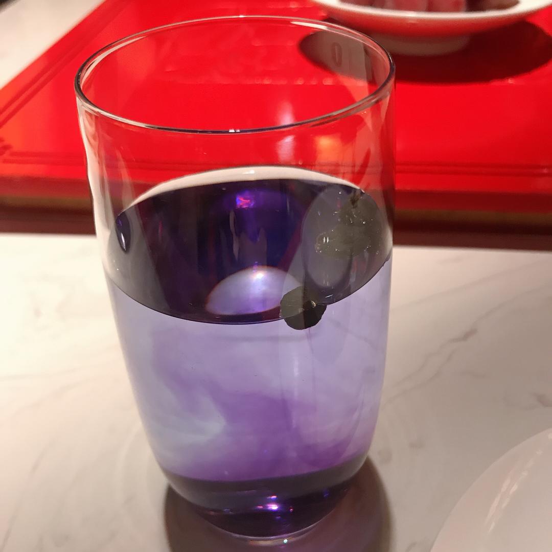 爱吃爱玩的小盆友