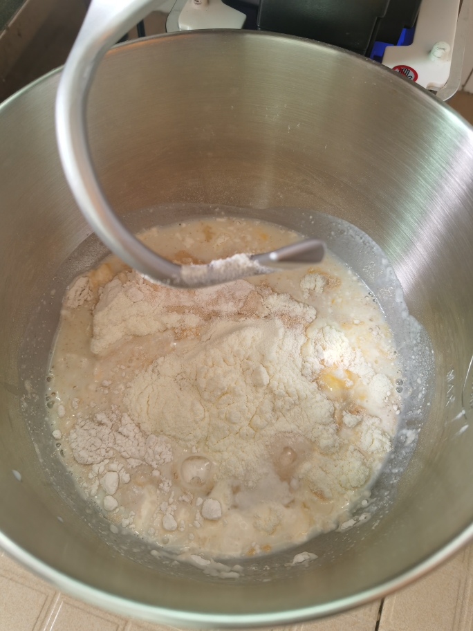 超级软⭕️⭕️红豆沙小餐包的做法 步骤1