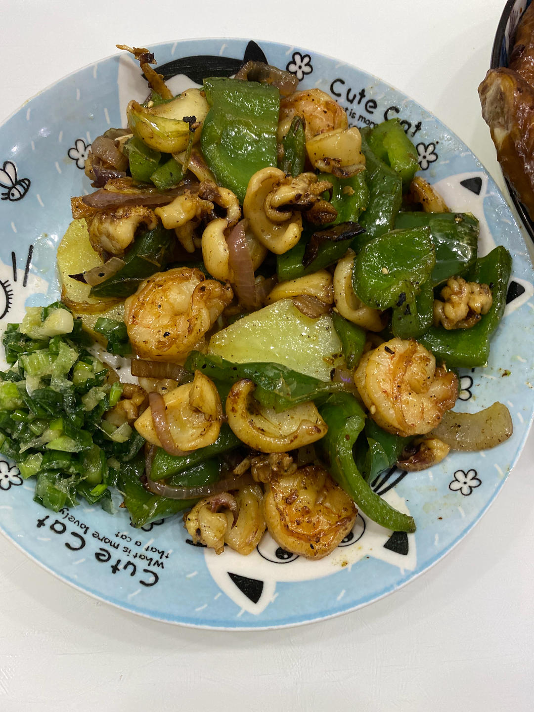 爆炒鱿鱼须，加上这一步，可以与铁板鱿鱼媲美