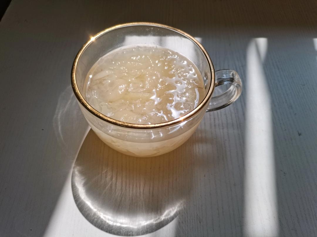 冰糖银耳雪梨汤