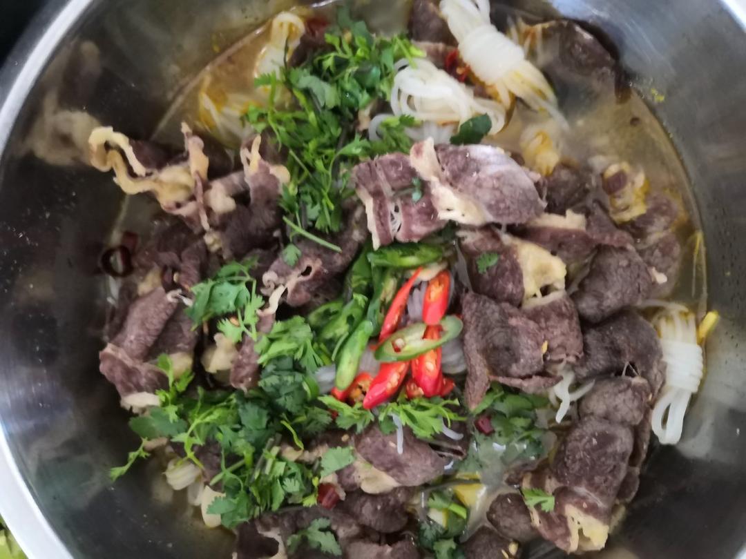 一包到味酸汤肥牛