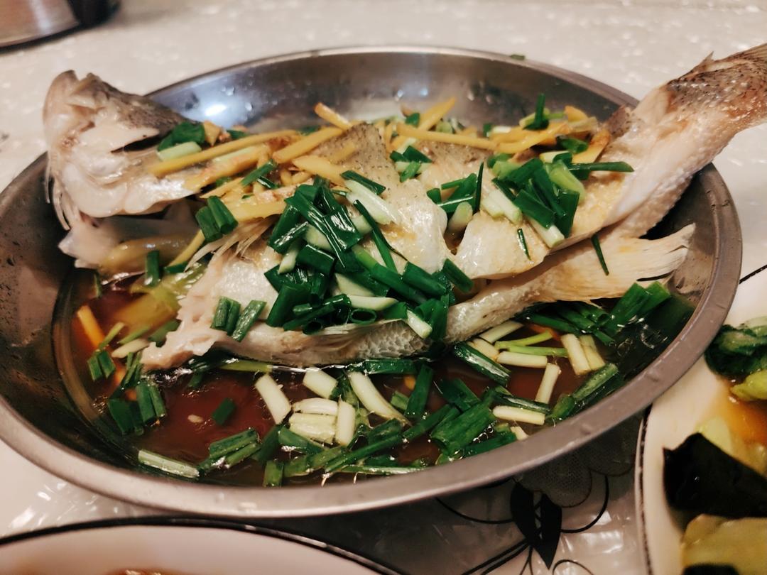 清蒸鲈鱼