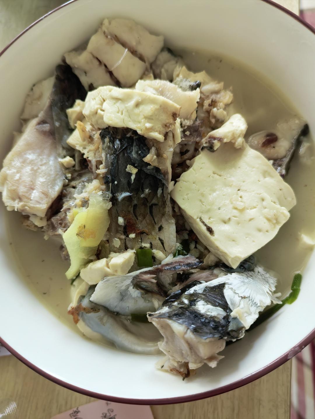 鲫鱼豆腐汤