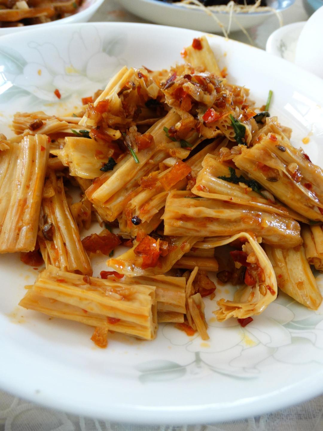 凉拌腐竹的做法