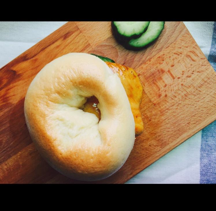 黑椒鸡胸贝果三明治