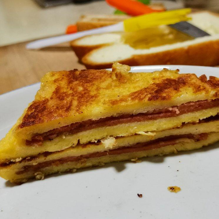 十分钟快手早餐【港式火腿西多士】