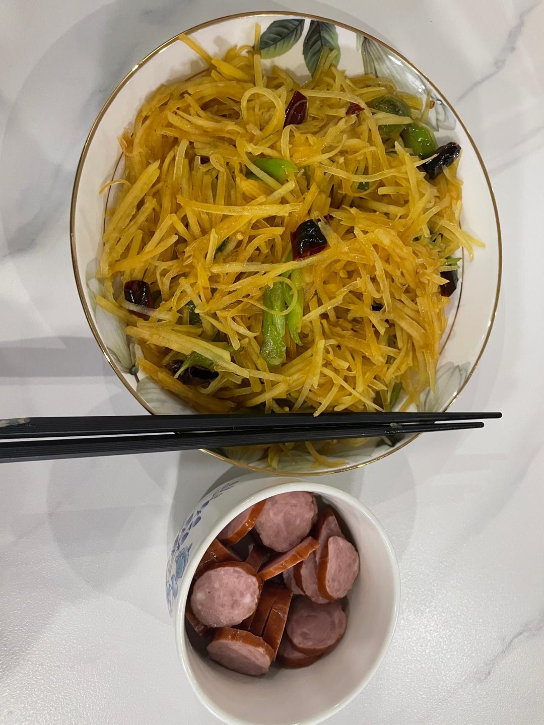 酸辣土豆丝的家常做法 超级下饭