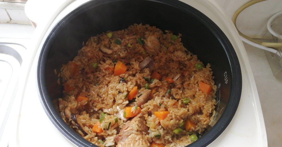 香菇排骨焖饭