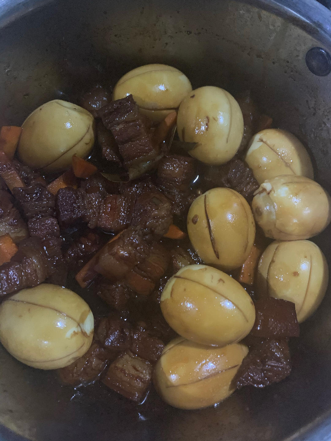 上海红烧肉：红烧肉加鸡蛋，上海人的吃法赞！