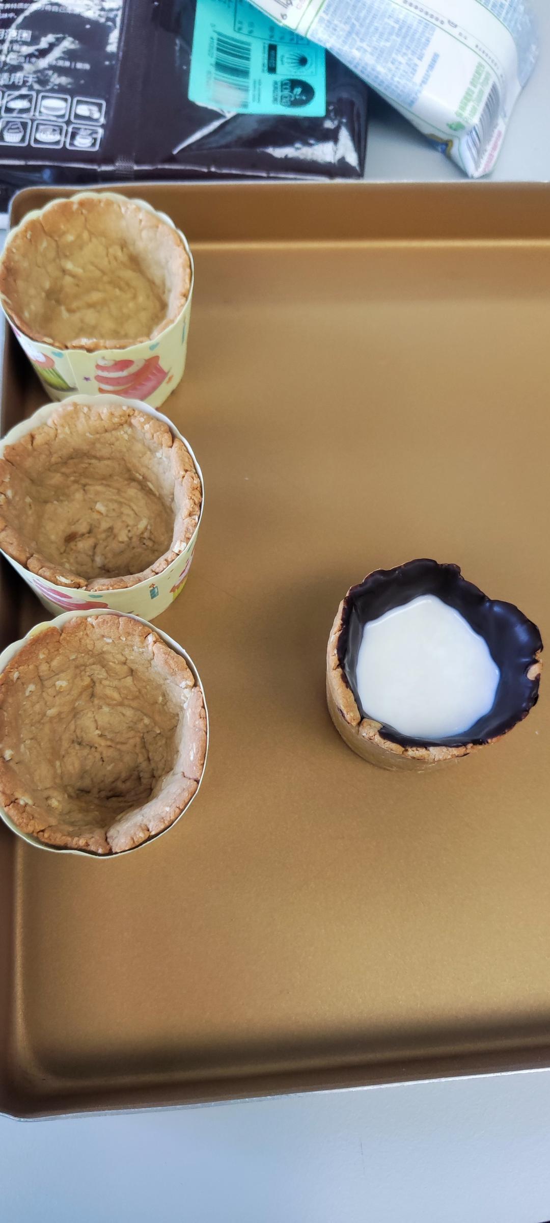 可以吃的“杯子”巧克力燕麦曲奇杯