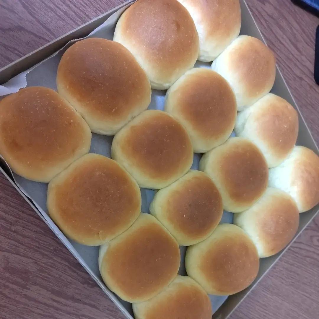 大人小孩都爱不释口的【蜂蜜牛奶小餐包】