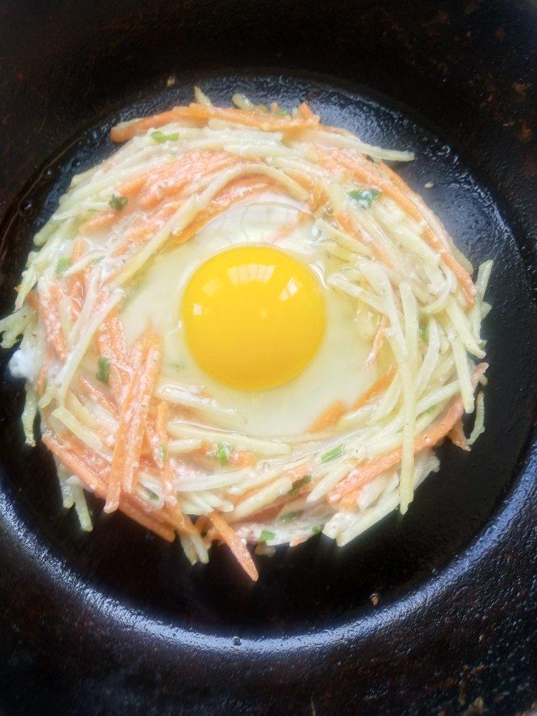 土豆胡萝卜丝鸡蛋饼