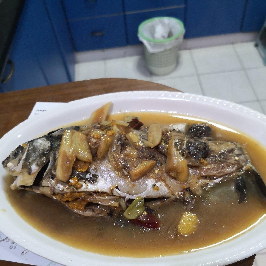 红烧鲫鱼