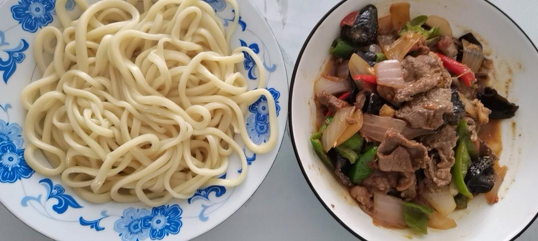 新疆过油肉拌面&丁丁炒面