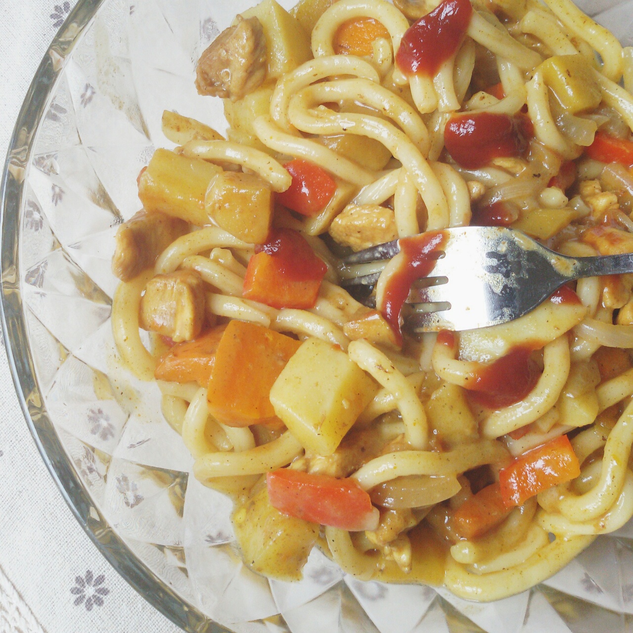 咖喱鸡肉乌冬面