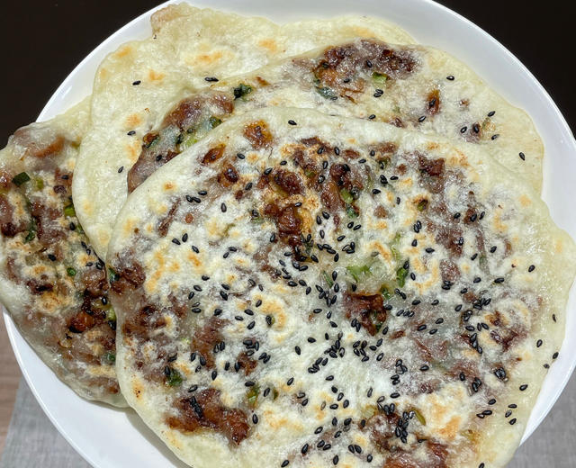家里小朋友最最爱吃的葱香肉饼,超香~ 家里小朋友最最爱吃的葱香肉饼,超香~