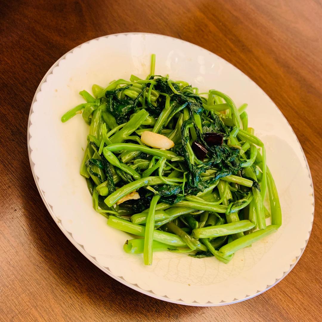 炝炒空心菜（不黑的秘密）
