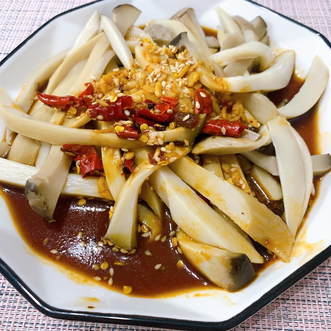 比肉还好吃的【手撕凉拌杏鲍菇】，上桌扫光光