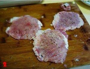 绝对香脆的炸猪排做法——咖喱猪排饭的做法 步骤2