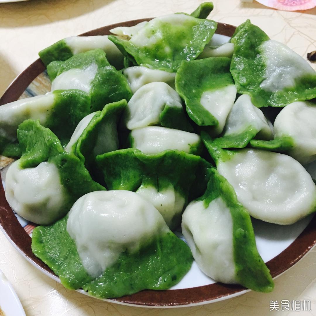 翡翠白玉白菜饺子详细版（附翡翠白玉白菜饺子包法，翡翠白玉饺子皮两种制法，面包机和面，翡翠白玉烧卖，各种馅料搭配）