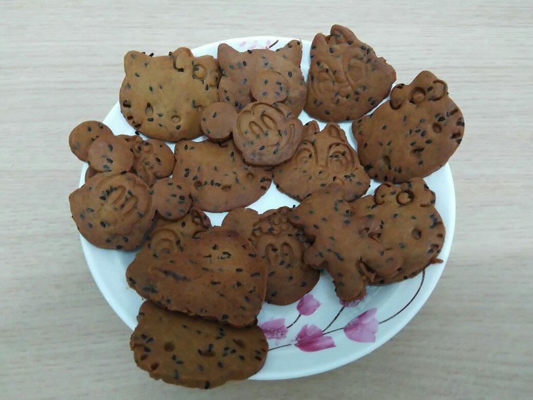 红糖黑芝麻饼干—酥脆无黄油快手版