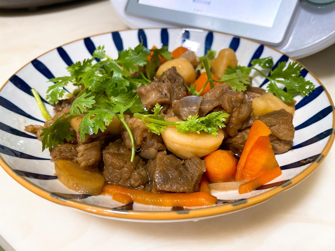 小美 日式土豆牛腩