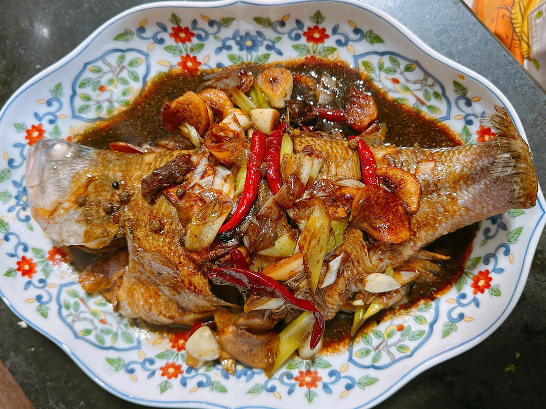 红烧鲈鱼