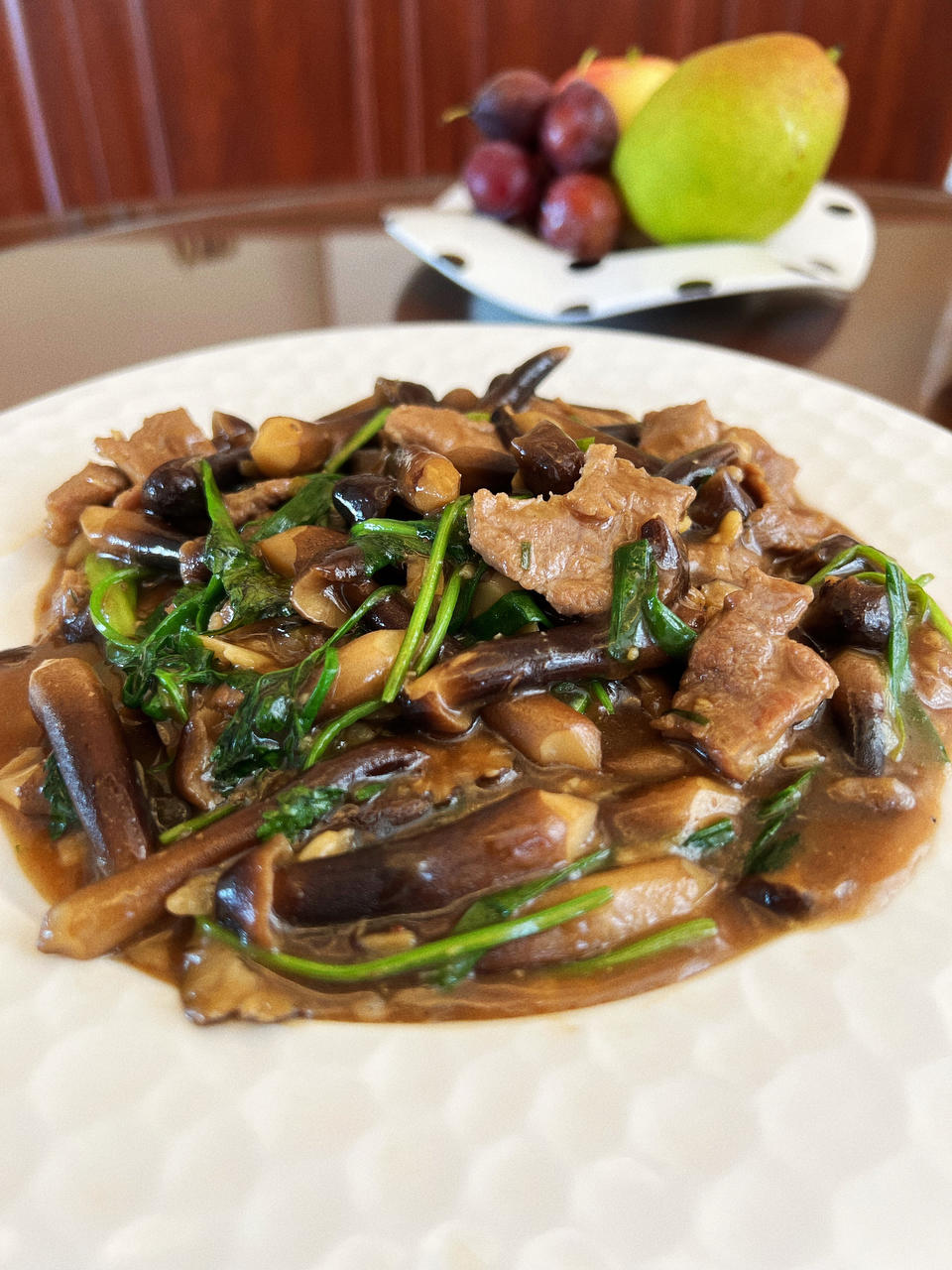 鸡腿菇炒肉