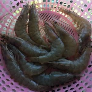 泰式黄咖喱炒大虾的做法 步骤1