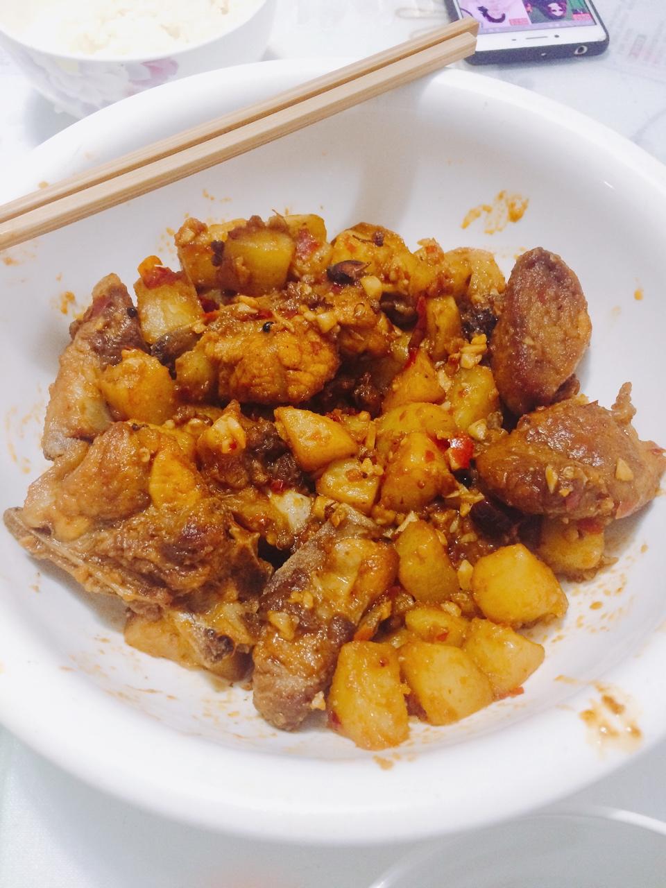 川味土豆烧排骨