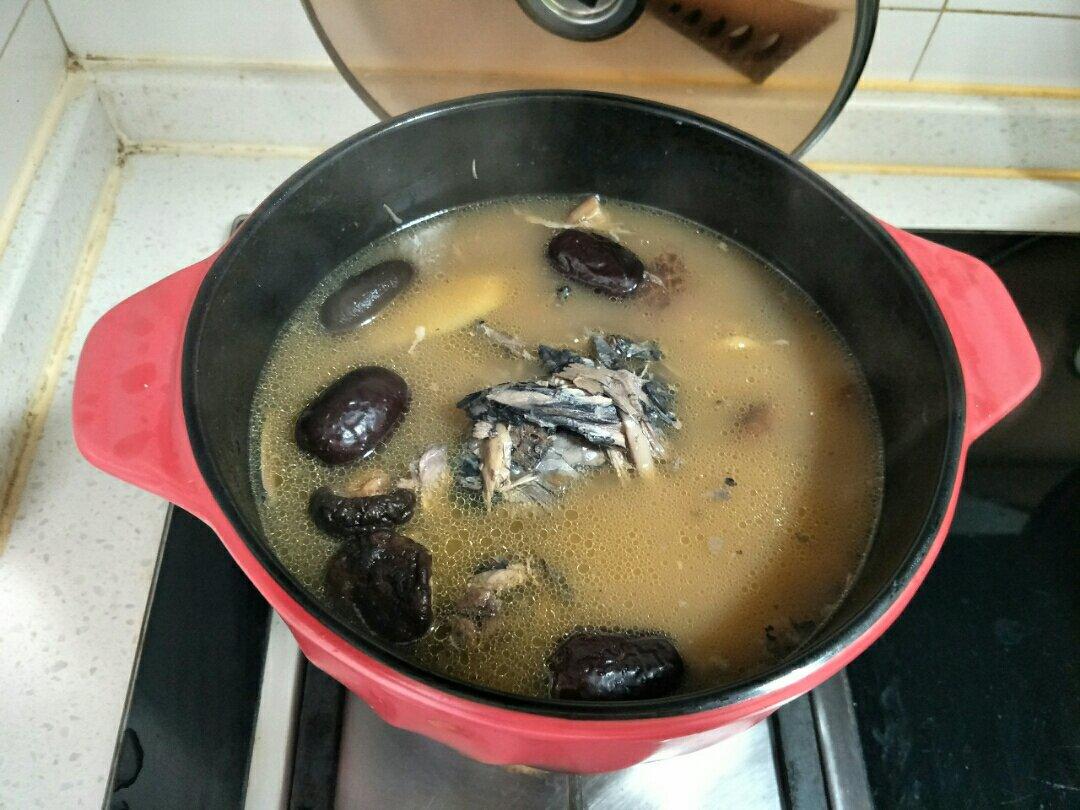 香菇乌鸡汤
