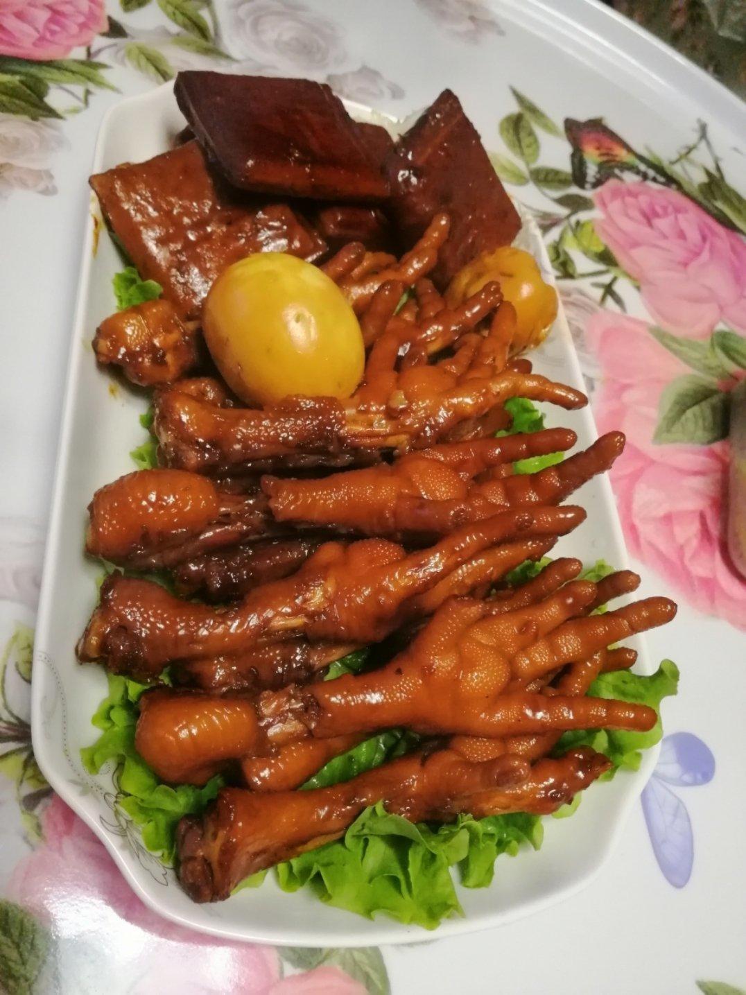 卤鸡腿鸡爪鸡蛋