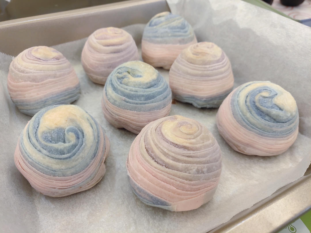 彩虹渐变蛋黄酥（无需揉出膜）