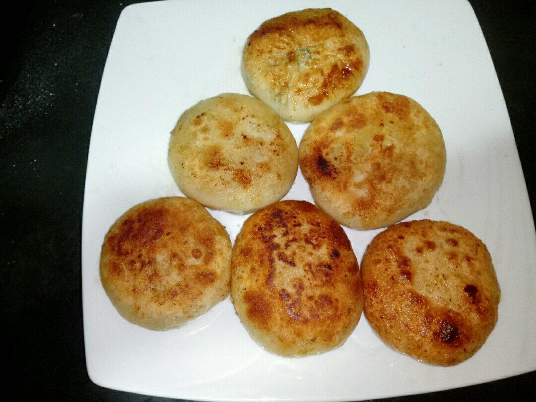 薄皮韭菜饼