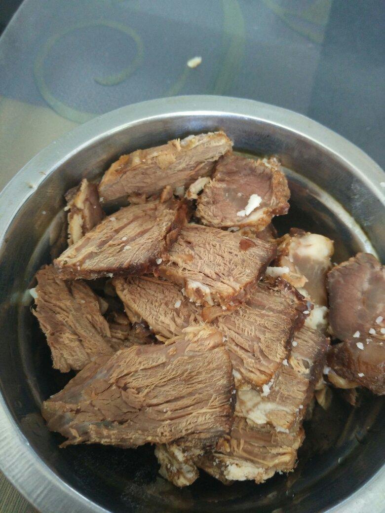 草莓不太甜做的超级好吃的家庭自制香卤牛肉