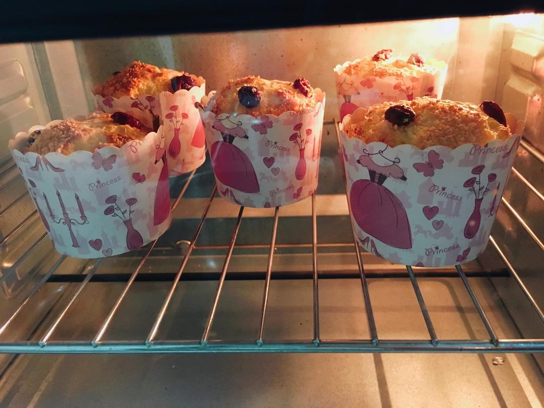 椰蓉棉花纸杯蛋糕