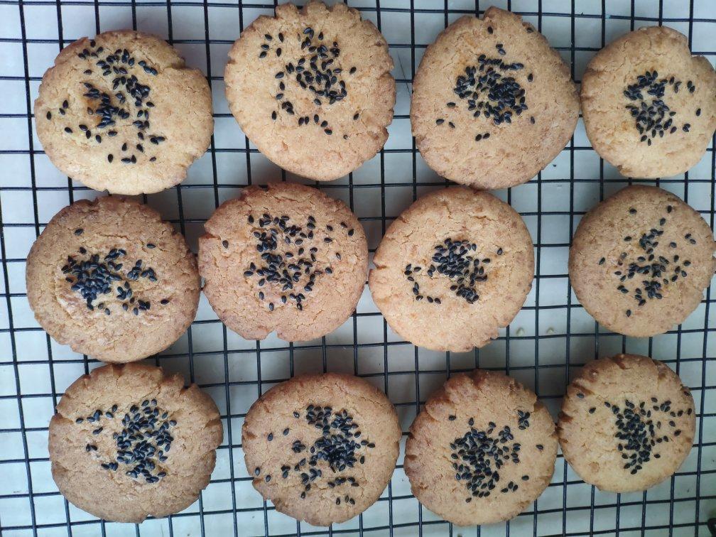 轻轻一按就碎掉的原味桃酥（不输猪油版）