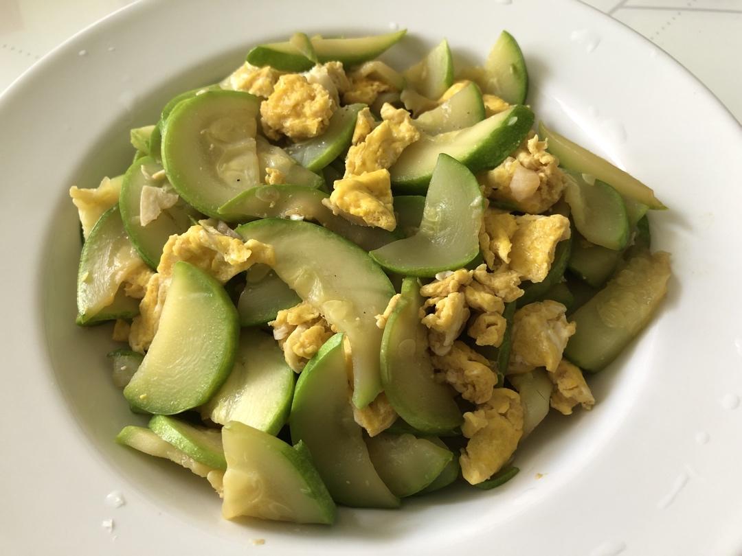 西葫芦炒鸡蛋(从不修图，拒绝夸张)
