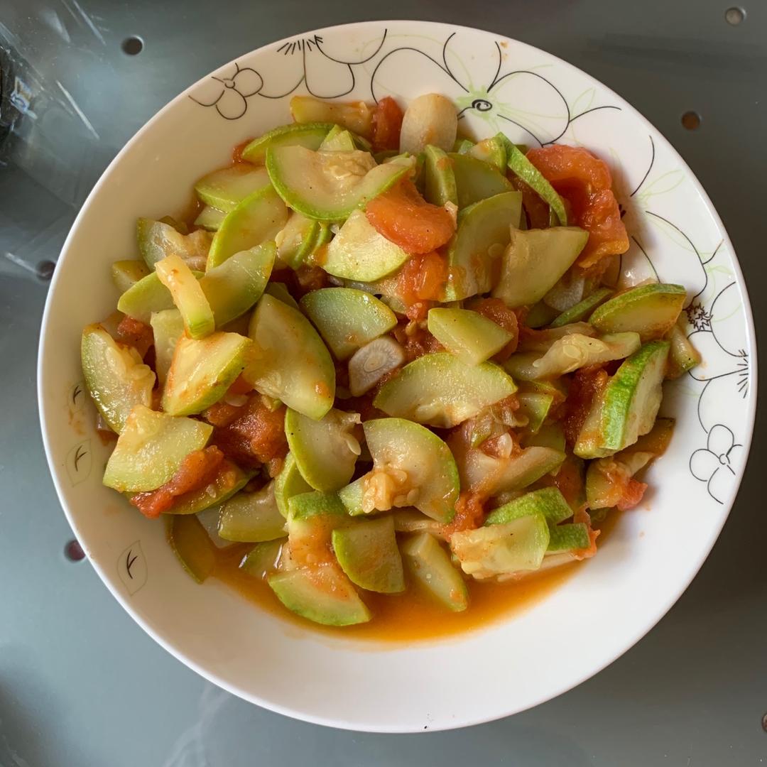 西葫芦炒番茄