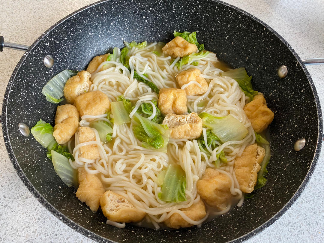 好吃到连汤汁都不剩的白菜焖豆泡，给肉都不换