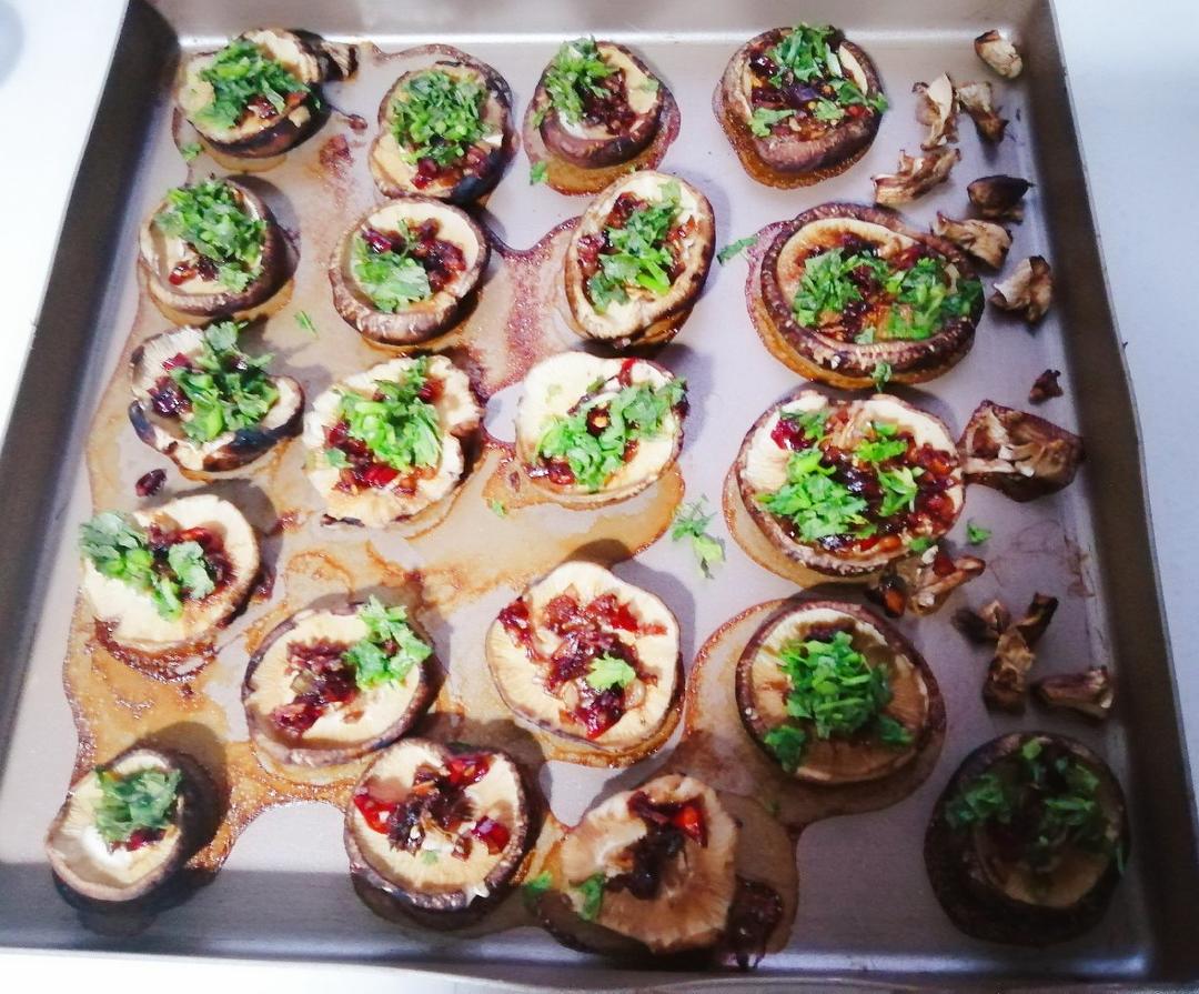 蒜蓉孜然烤香菇