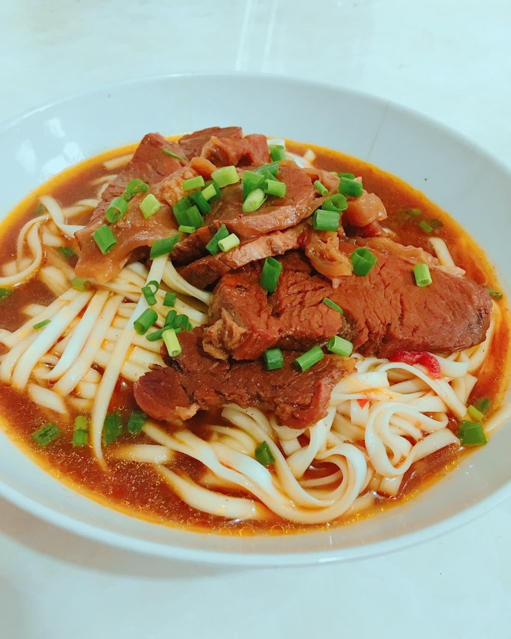 yoco春暖花开做的私房红烧牛肉面