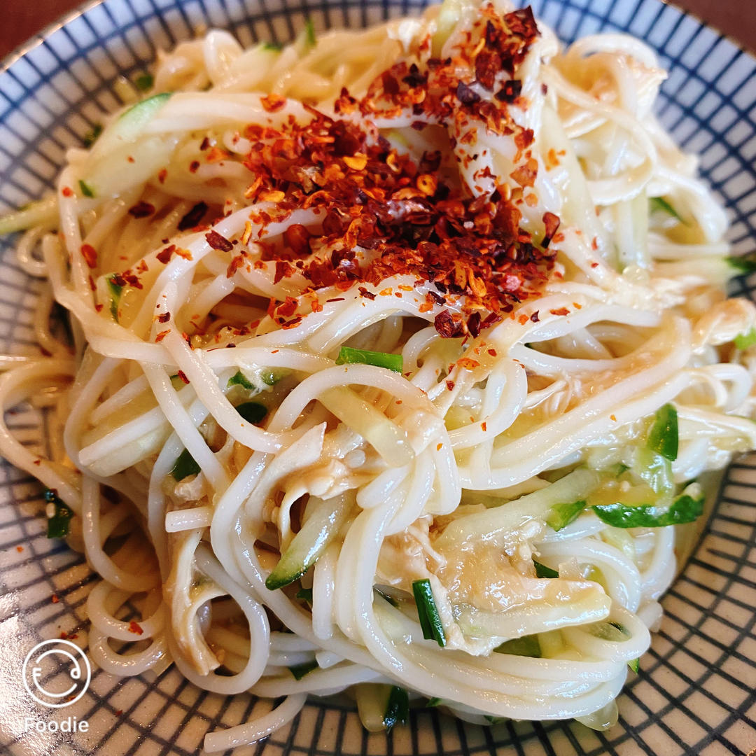 🥒鸡丝凉面