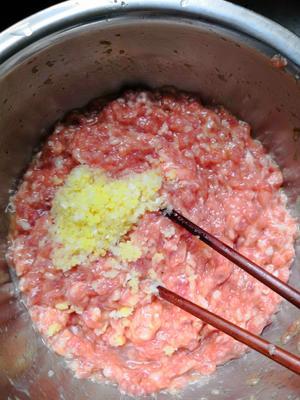 东北猪肉香菇木耳饺子（配包发）的做法 步骤1